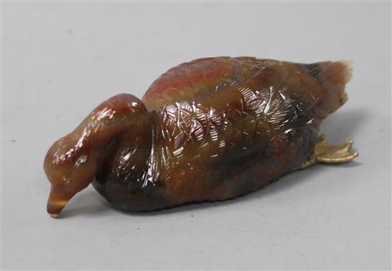 A late 19th / early 20th century carved agate model of a swan, 4in.